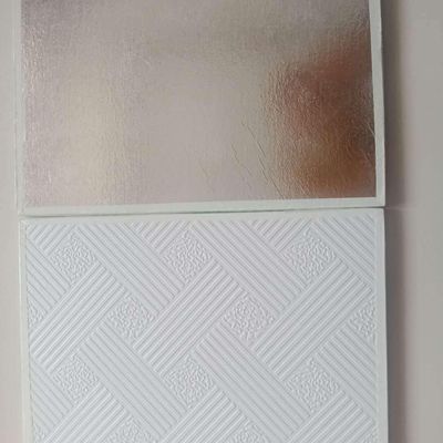 Улучшение стен и потолков отелей Акустические плитки из гипсового ПВХ 7-15 мм толщины