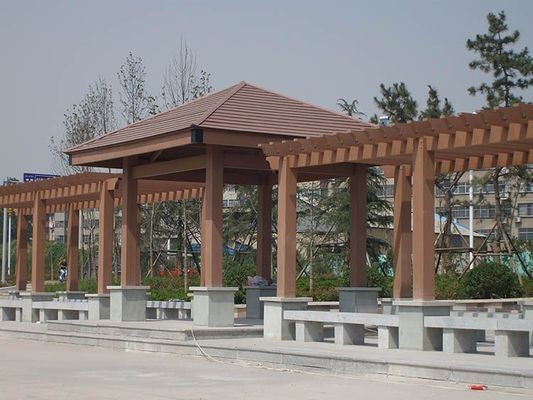 Огнеупорные полы из деревянного пластмассового композита WPC в коричневом цвете