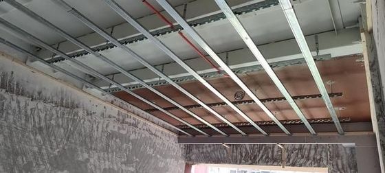 Оцинкованный стальной киль для строительства светового канала 50*35/70*35/73*36 мм Высота 25 мм